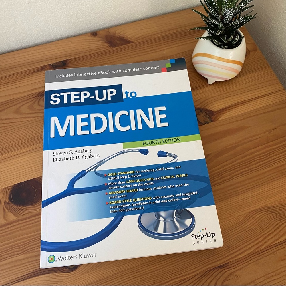 Step Up to Medicine Textbook for students of professional medical fields